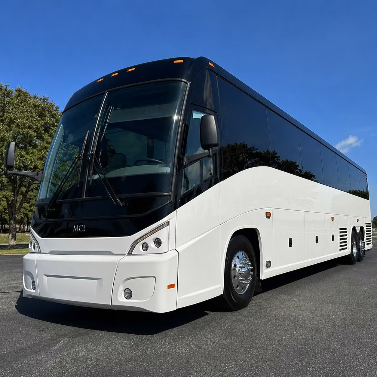 charter bus rentals for large shawnee groups heading to sporting and concert events