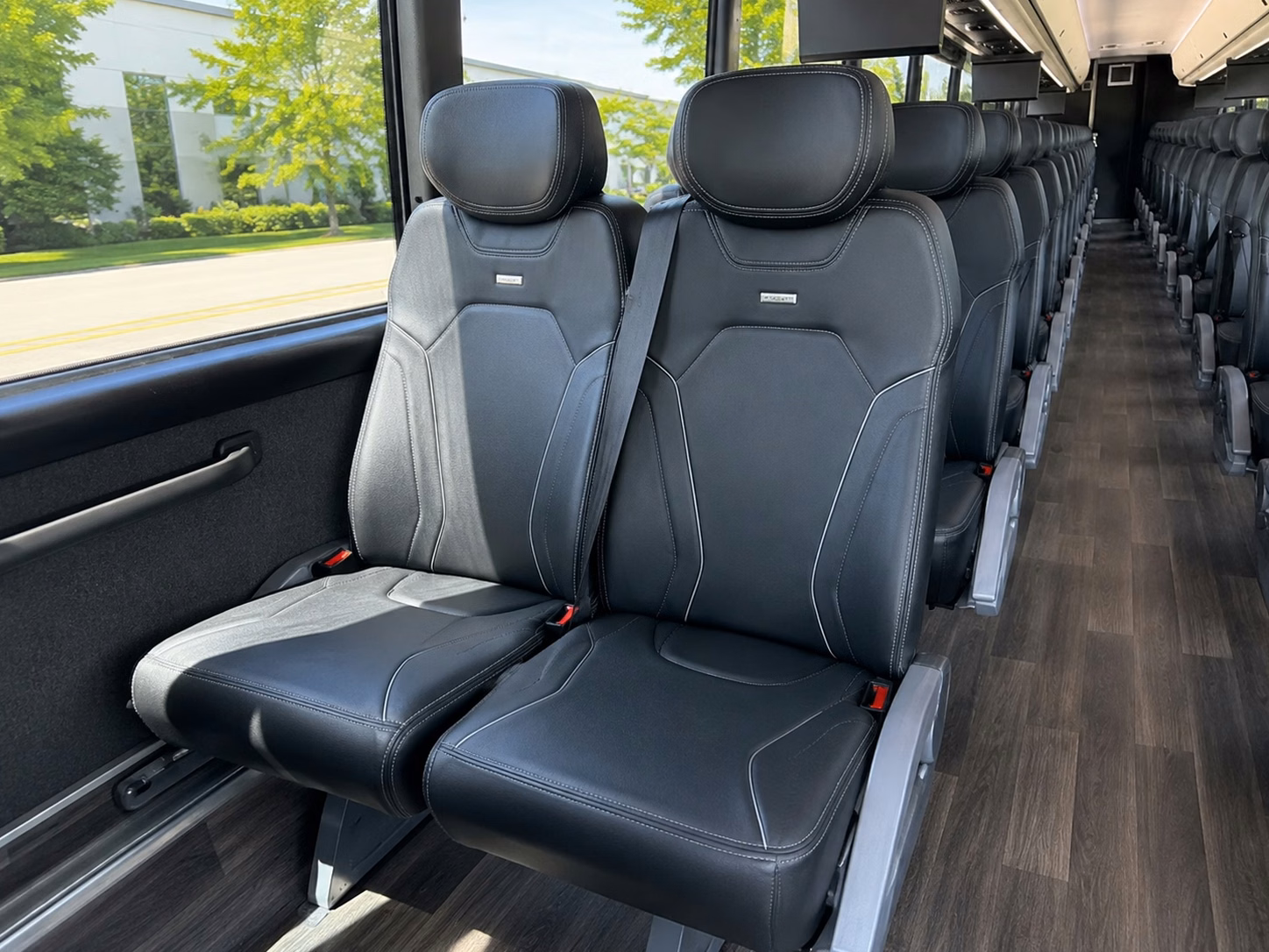 shuttle buses for shawnee wedding venues and hotel blocks